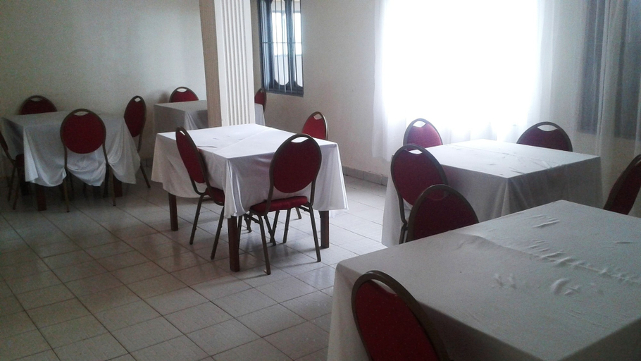 Food & Drinks, Kangle Plaza Hotel, Mezam