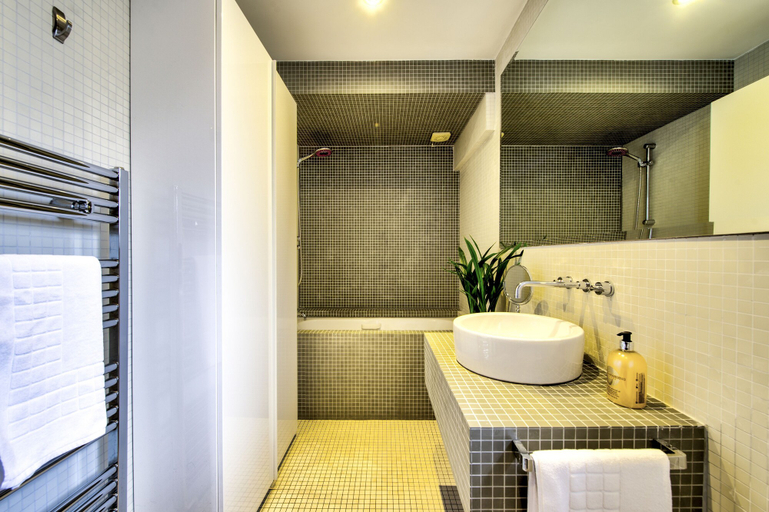 Bathroom 3, Luxury Modern Penthouse Private Rooftop, Edinburgh