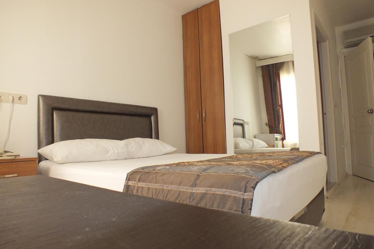 Bedroom 4, Ayyildizlar Hotel, Kadıköy