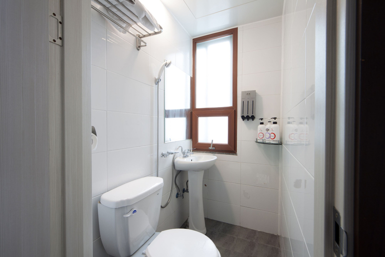 Bathroom 4, K-Guesthouse Dongdaemun 1, Jung
