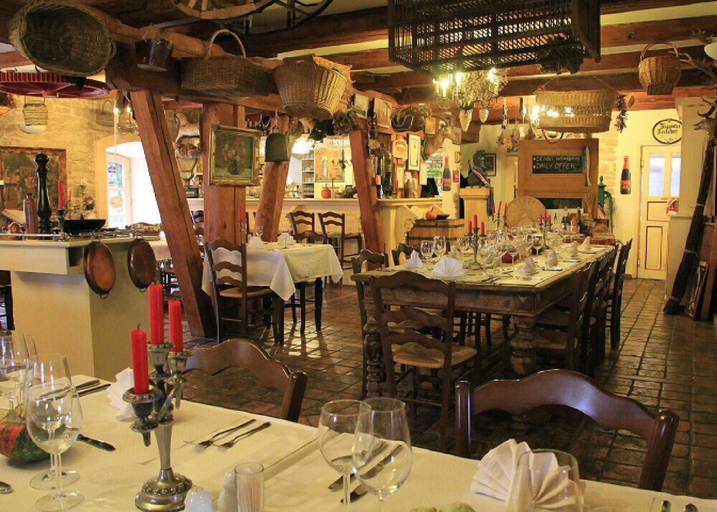 Food & Drinks 4, Auberge de Provence, Praha - západ