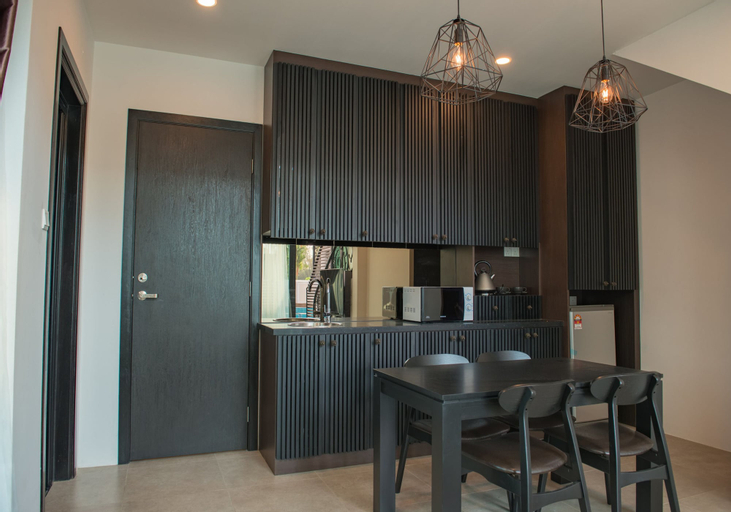 Dining Room 29