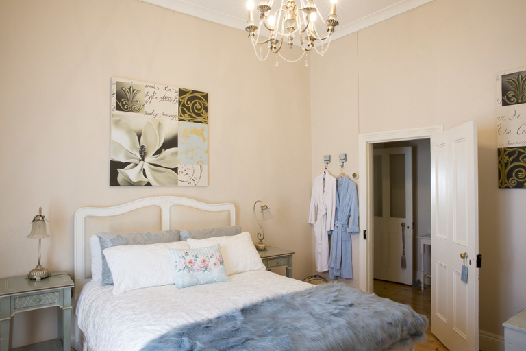 Bedroom 2, Azalea Cedar-Rose Villa, Barossa