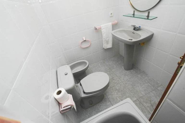 Bathroom, Apartment in Isla, Cantabria 102761 by MO Rentals, Cantabria