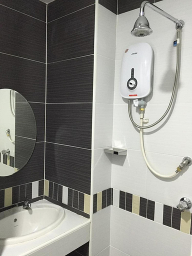 Bathroom 4, Ipoh Road Hotel, Kuala Lumpur