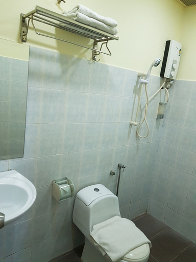Bathroom 4, New City Hotel, Hulu Langat