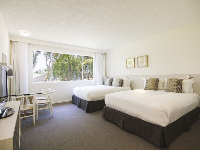 Bedroom 4, Oaks Sunshine Coast Oasis Resort, Caloundra - Caloundra S.