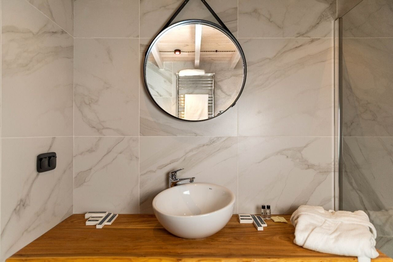 Bathroom 4, Olympic Apartments 65-67, Sochi gorsovet