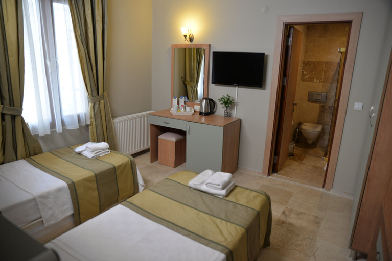 Bedroom 4, Ebruli Otel Cunda, Ayvalık