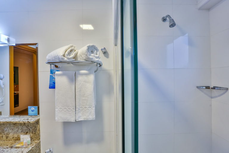 Bathroom 5, Comfort Hotel Mogi Guaçu, Mogi Guaçu