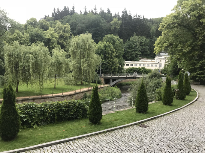 Others 5, Slunecni lazne, Karlovy Vary