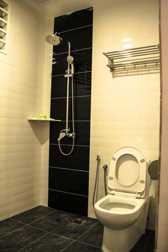 Bathroom 4, Uptown Hotel Seremban, Seremban