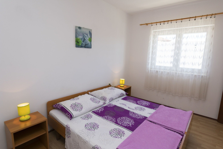 Bedroom 2, Apartments Ksenija, Primošten
