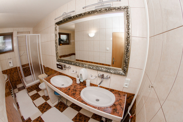 Bathroom 3, Hotel Šachtička, Banská Bystrica