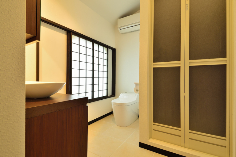 Bathroom 4, Takeya Kitano Honkan, Kyoto