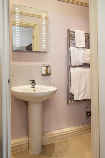 Bathroom 4, Ees Wyke Country House, Cumbria