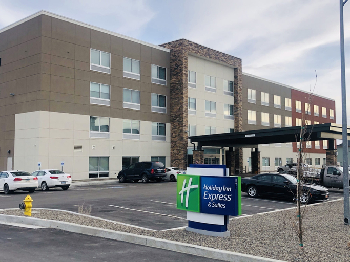 Exterior & Views 2, Holiday Inn Express & Suites ELKO by IHG, Elko