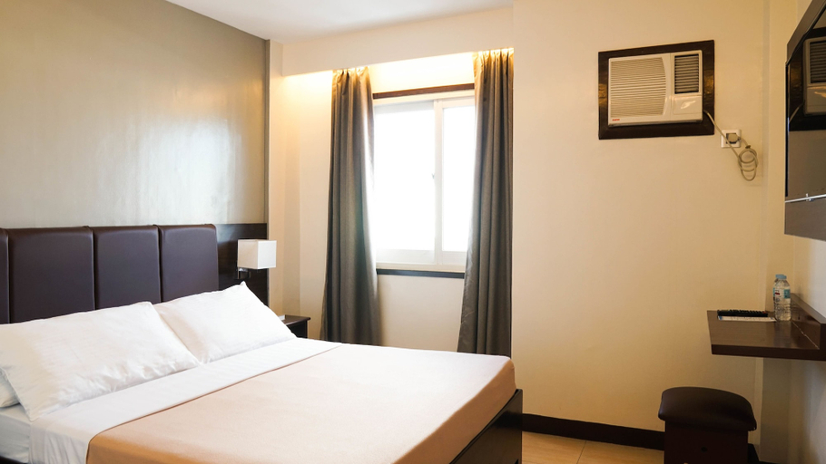 Bedroom 3, CBD Plaza Hotel, Naga City