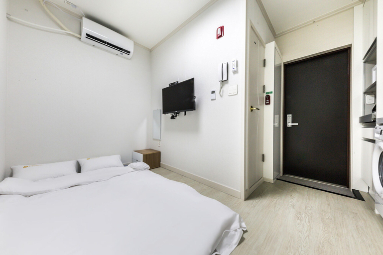 Bedroom 4, JS Hotel, Guro