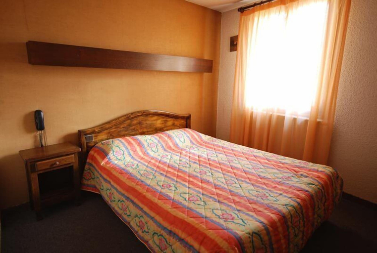 Bedroom 3, Hôtel de l'Europe et des Bains, Hautes-Alpes