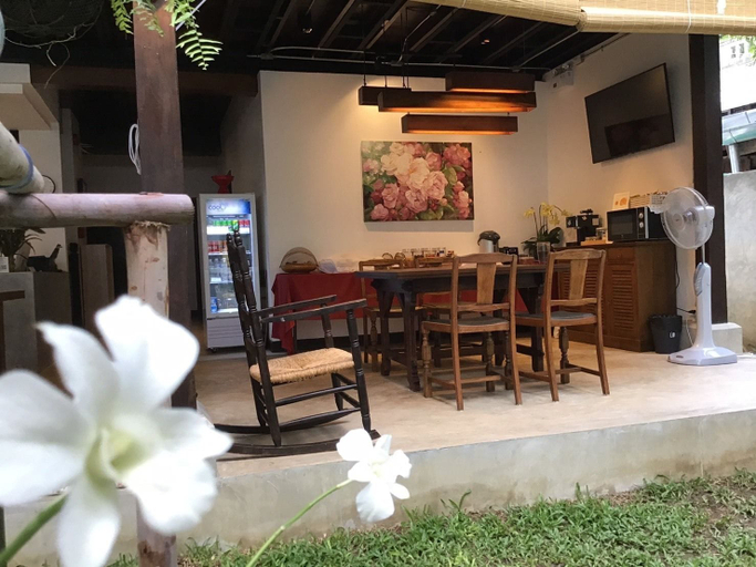 Food & Drinks 5, The Eight Ratvithi House, Muang Chiang Mai