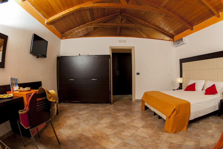 Bedroom 4, Club Nature Village, Cosenza