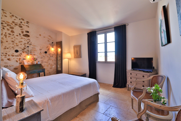 Bedroom 5, Le Jardin de Mazan, Vaucluse