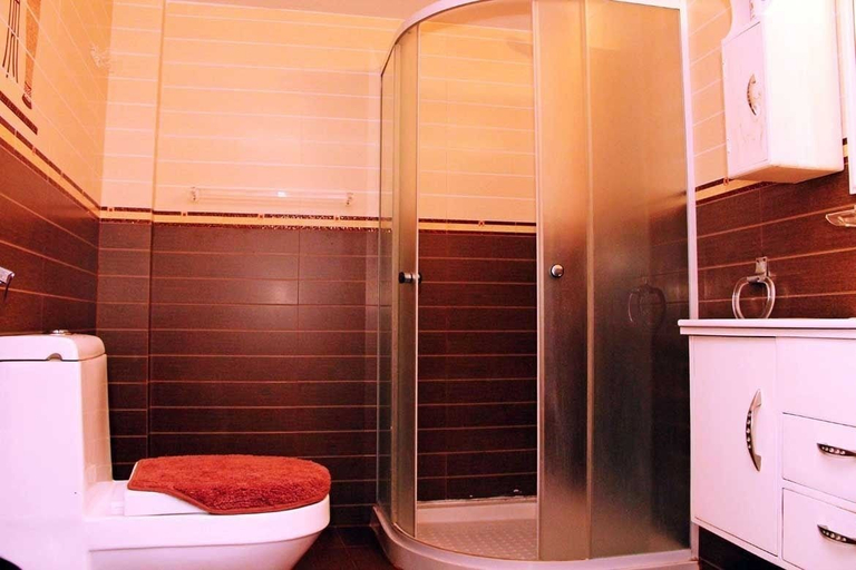Bathroom 4, Villa Thotiya, Beruwala