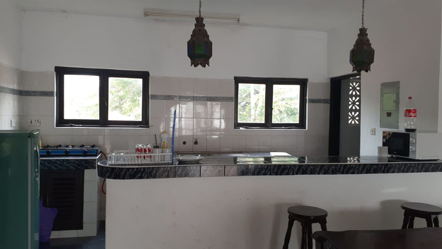 Food & Drinks, 5 Bedroom Mansion Nyali, Nyali