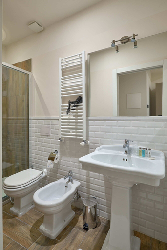Bathroom 5, Ricaroka exclusive room & spa, Savona