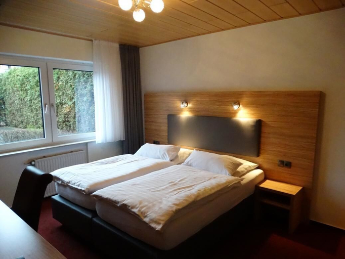 Bedroom 3, Garten Hotel Bonn, Bonn