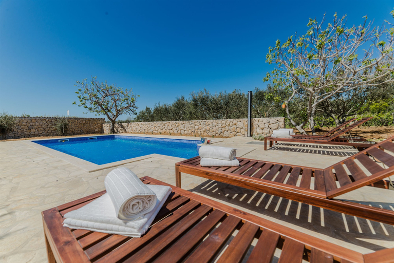 Sport & Beauty 4, Villa Lipa, Privlaka