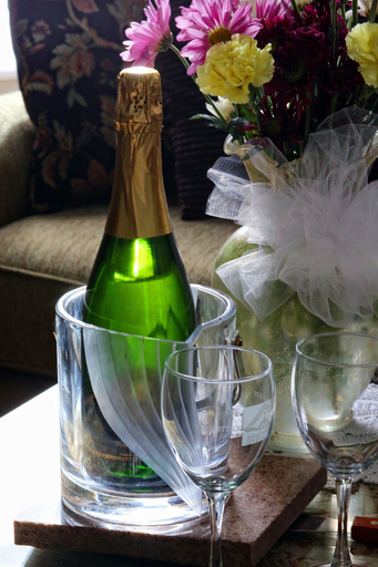 Food & Drinks 5, Barrister's Bed & Breakfast, Seneca