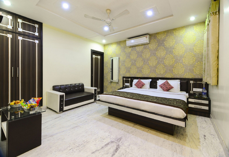 Bedroom 3, MD 9 Star Hotel, Agra