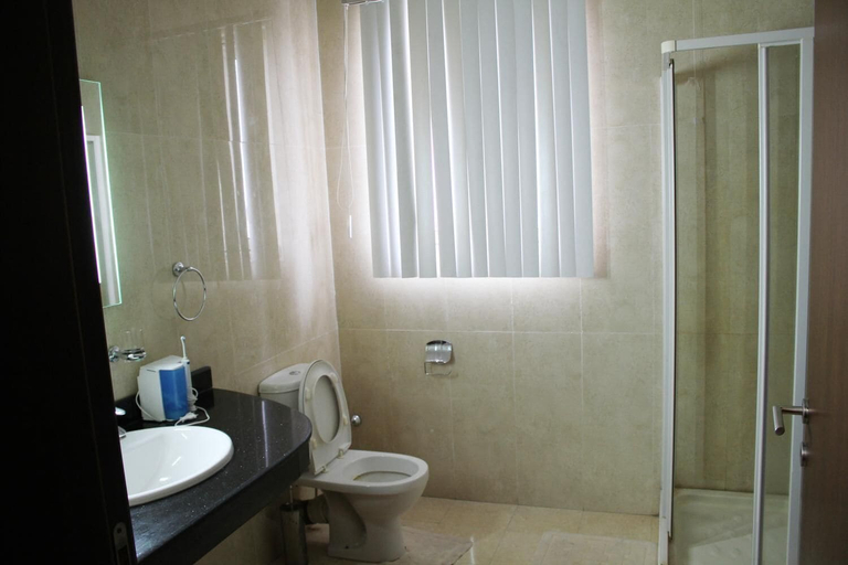 Bathroom, The Gilgal Guest House, Eti-Osa