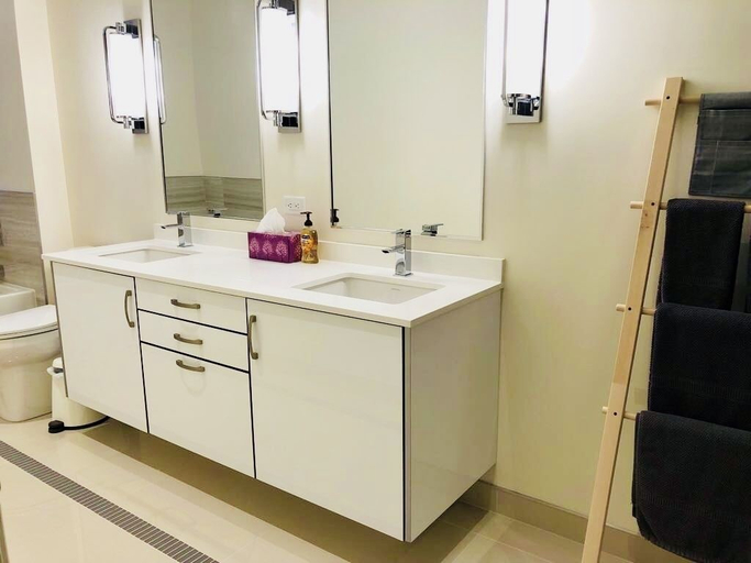Bathroom 4, Friday Harbour Resort, Simcoe