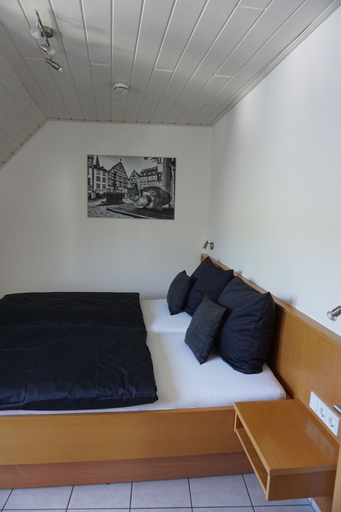 Bedroom 3, Gästehaus Kiebel, Bernkastel-Wittlich