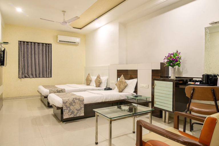 Bedroom 4, Hotel Satkar, Surat