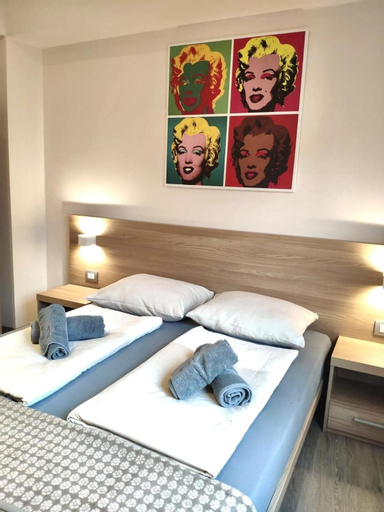 Bedroom 3, Kriemhilde Depandance, Worms