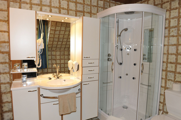 Bathroom 4, Sylpaulerhof, Tamsweg