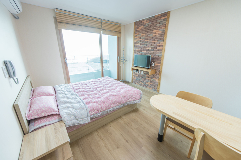 Bedroom 2, Pension Jung Won, Seogwipo