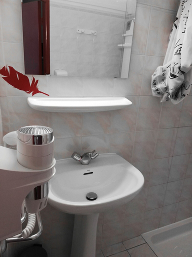 Bathroom 5, L'auberge D'eygliers, Hautes-Alpes