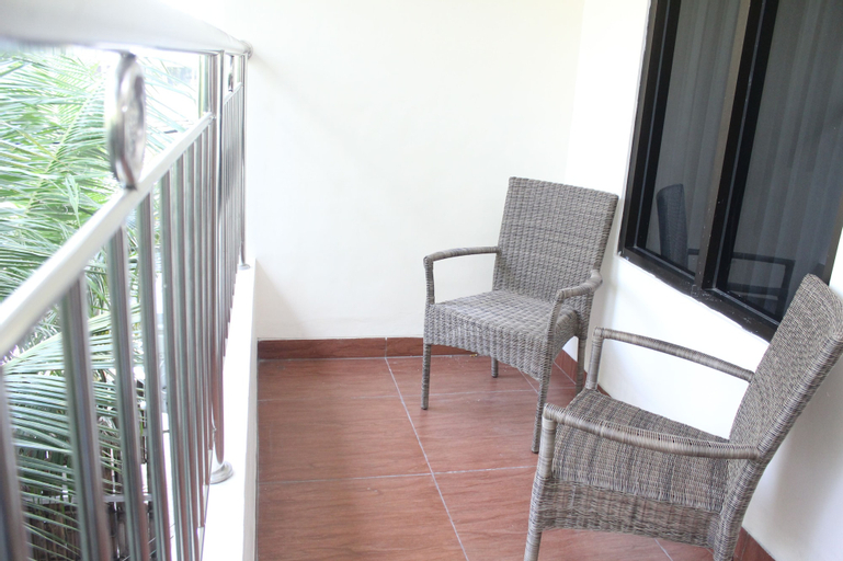 Exterior & Views 19