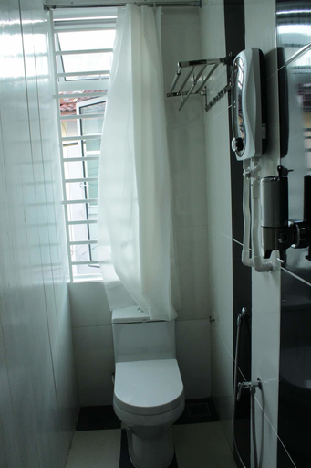 Bathroom 4, BukitIndah-YESIDo-R.O.M Chapel, Johor Bahru