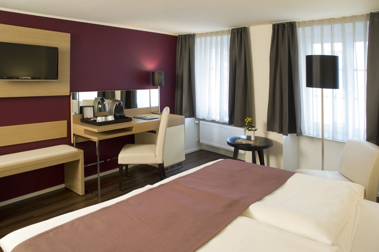 Bedroom 3, Hotel Goldener Knopf, Waldshut