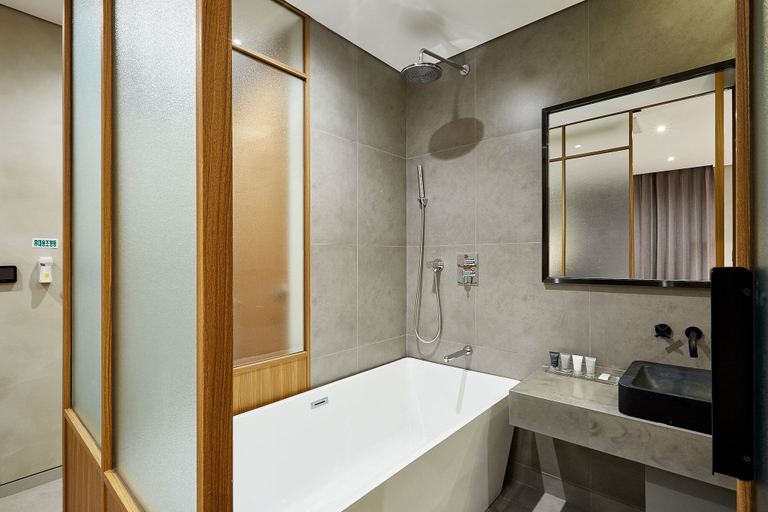 Bathroom 5, Hotel The Artist Yeoksam, Gangnam