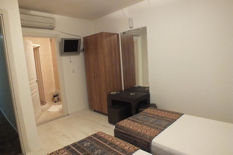 Bedroom 2, Ayyildizlar Hotel, Kadıköy