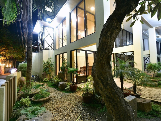 Exterior & Views, Anahaw Apartments Whitebeach, Malay