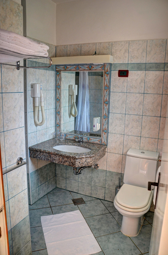 Bathroom 5, Belvedere Resort Hotels, Izola