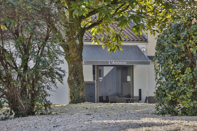 Exterior & Views 2, Brit Hotel Du Parc Niort, Deux-Sèvres